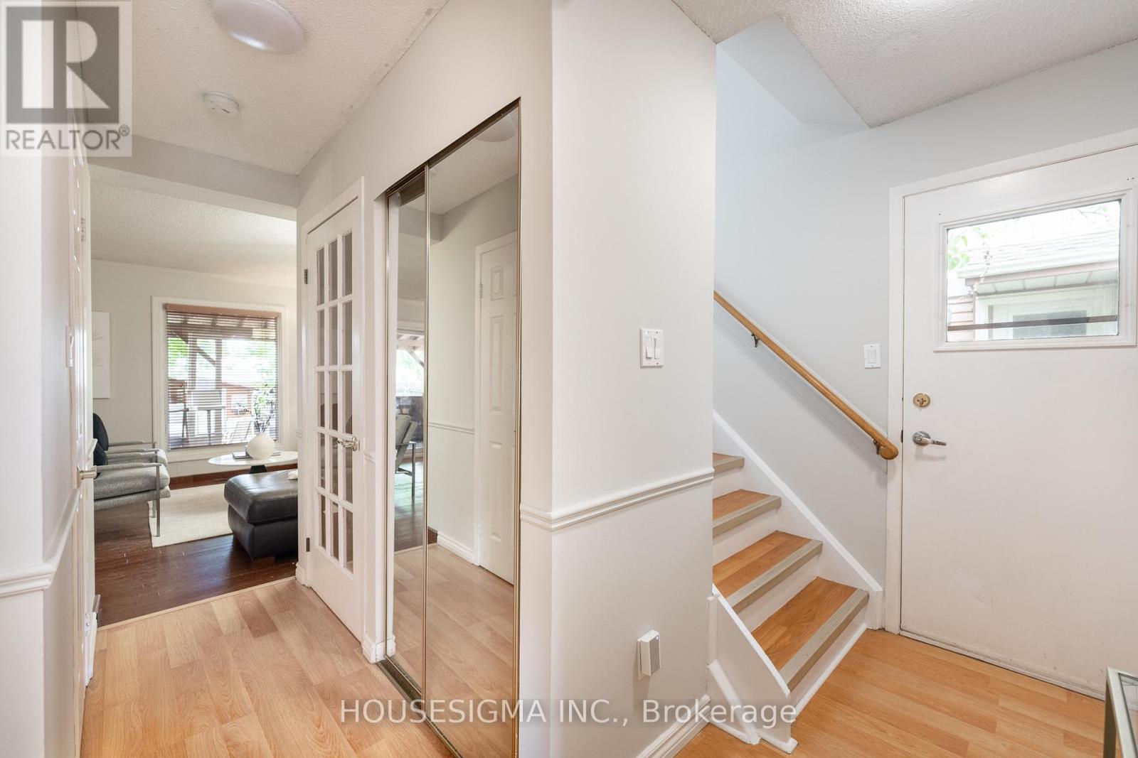 2231 Leominster Drive, Burlington (Brant Hills), Ontario  L7P 3W8 - Photo 16 - W12197216