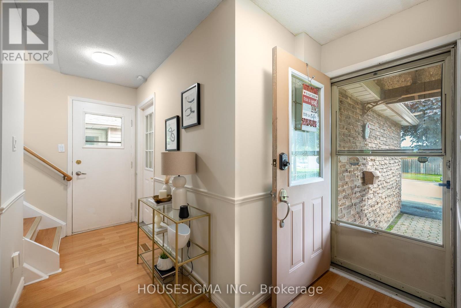 2231 Leominster Drive, Burlington (Brant Hills), Ontario  L7P 3W8 - Photo 6 - W12197216