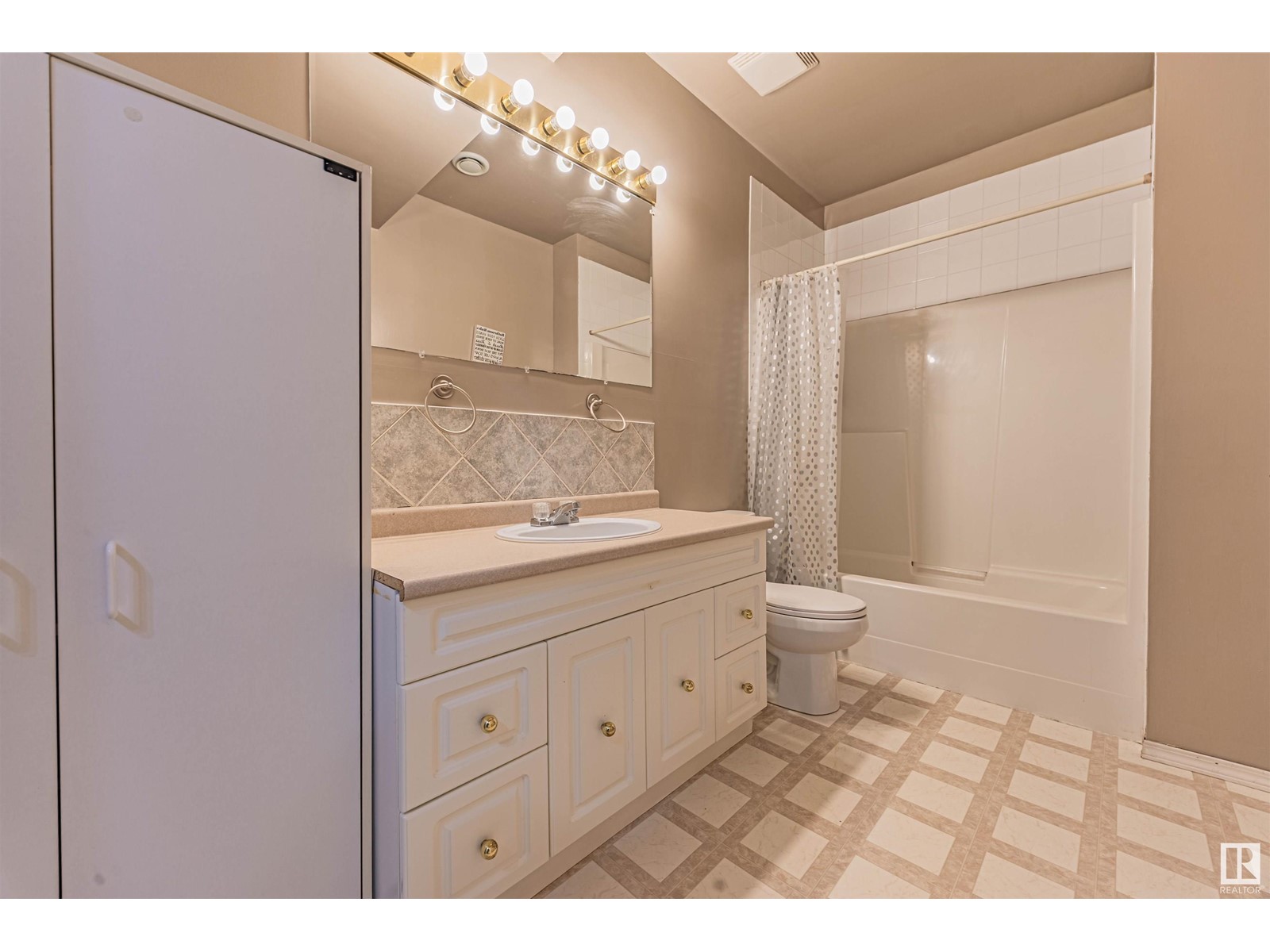 950 Ormsby Wd Nw, Edmonton, Alberta  T5T 6B1 - Photo 48 - E4440398