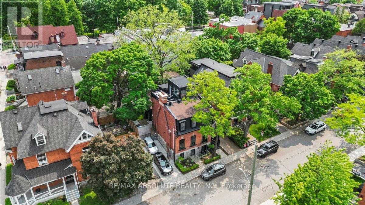 512 Cooper Street, Ottawa, Ontario  K1R 5J2 - Photo 4 - X12197243