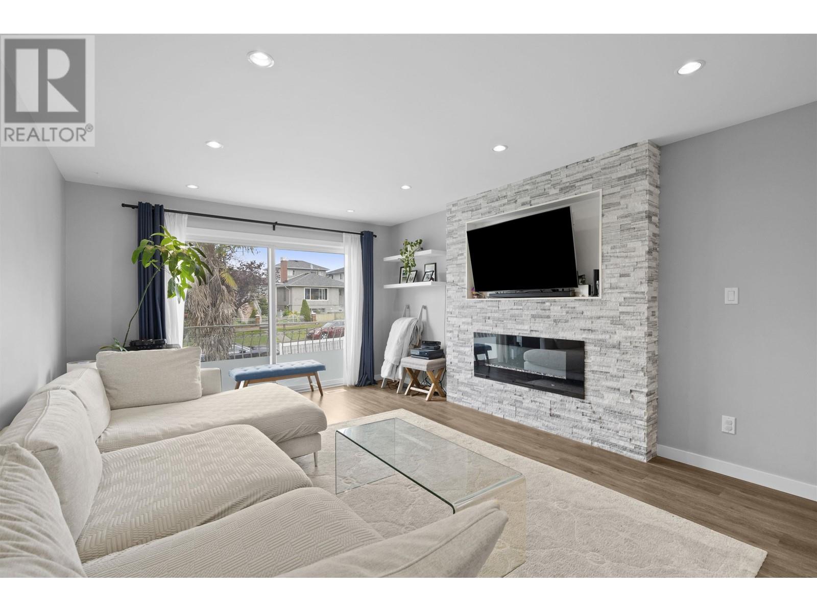 3160 E 6th Avenue, Vancouver, British Columbia  V5M 1S5 - Photo 2 - R3011688