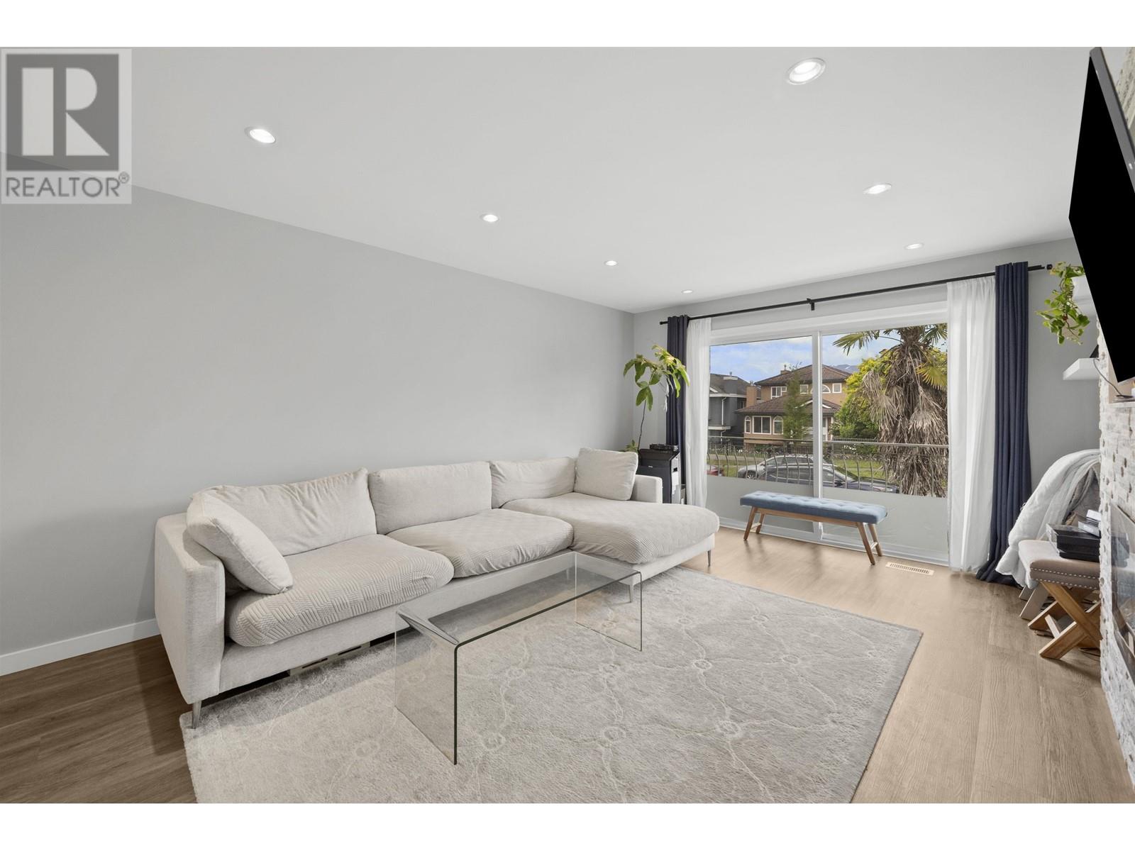 3160 E 6th Avenue, Vancouver, British Columbia  V5M 1S5 - Photo 3 - R3011688