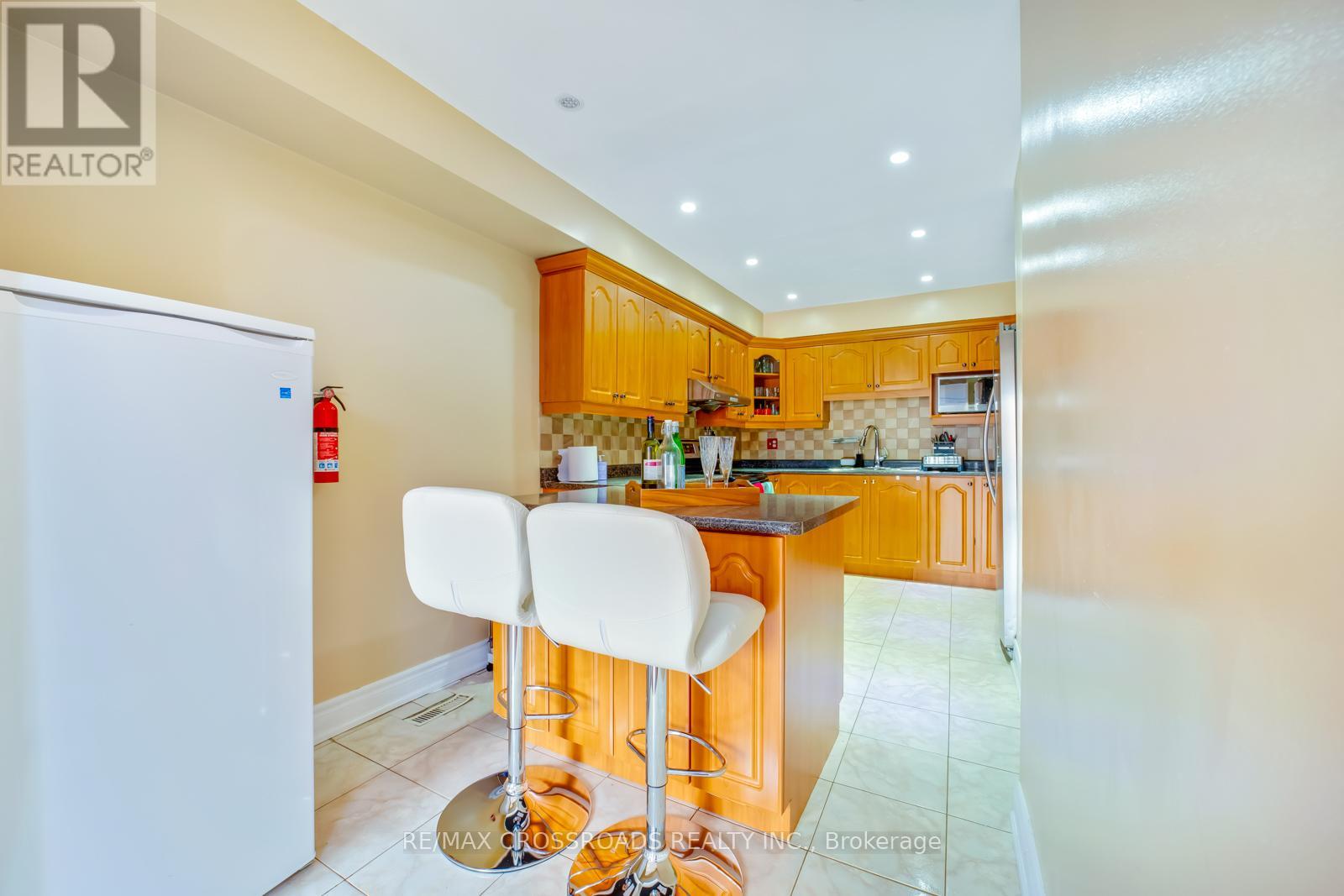146 Quantrell Trail, Toronto, Ontario  M1B 1L8 - Photo 3 - E12160797