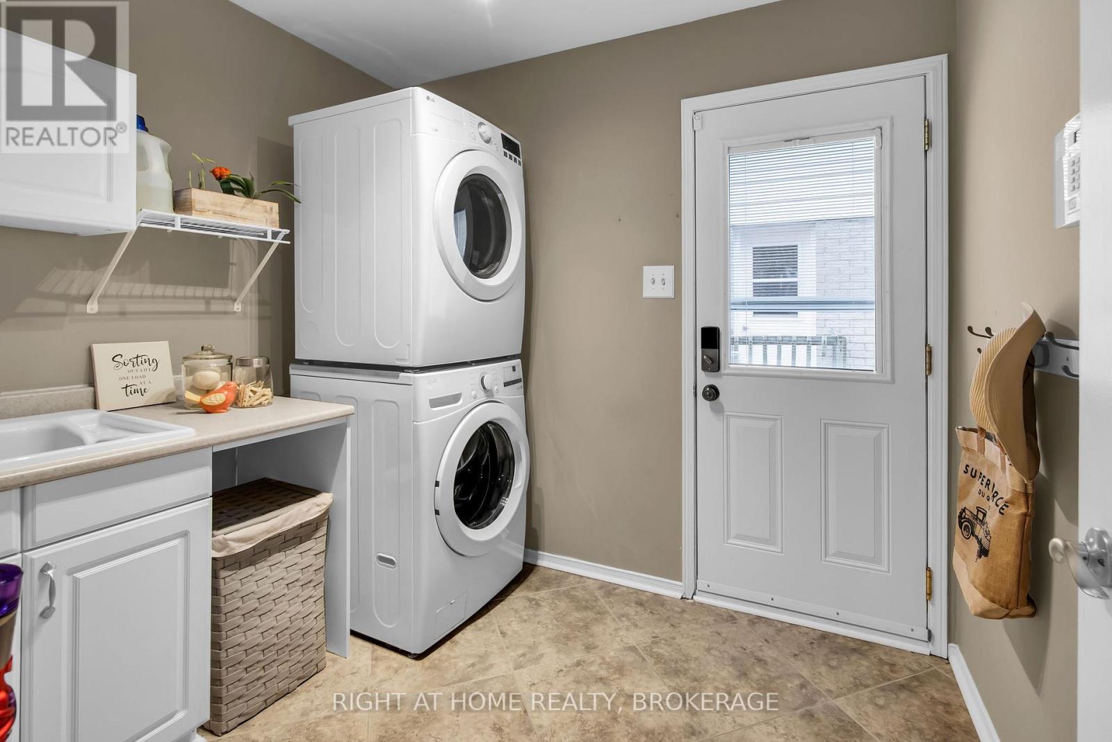 10 Ennisclare Place, Whitby, Ontario  L1R 1R9 - Photo 38 - E12167821