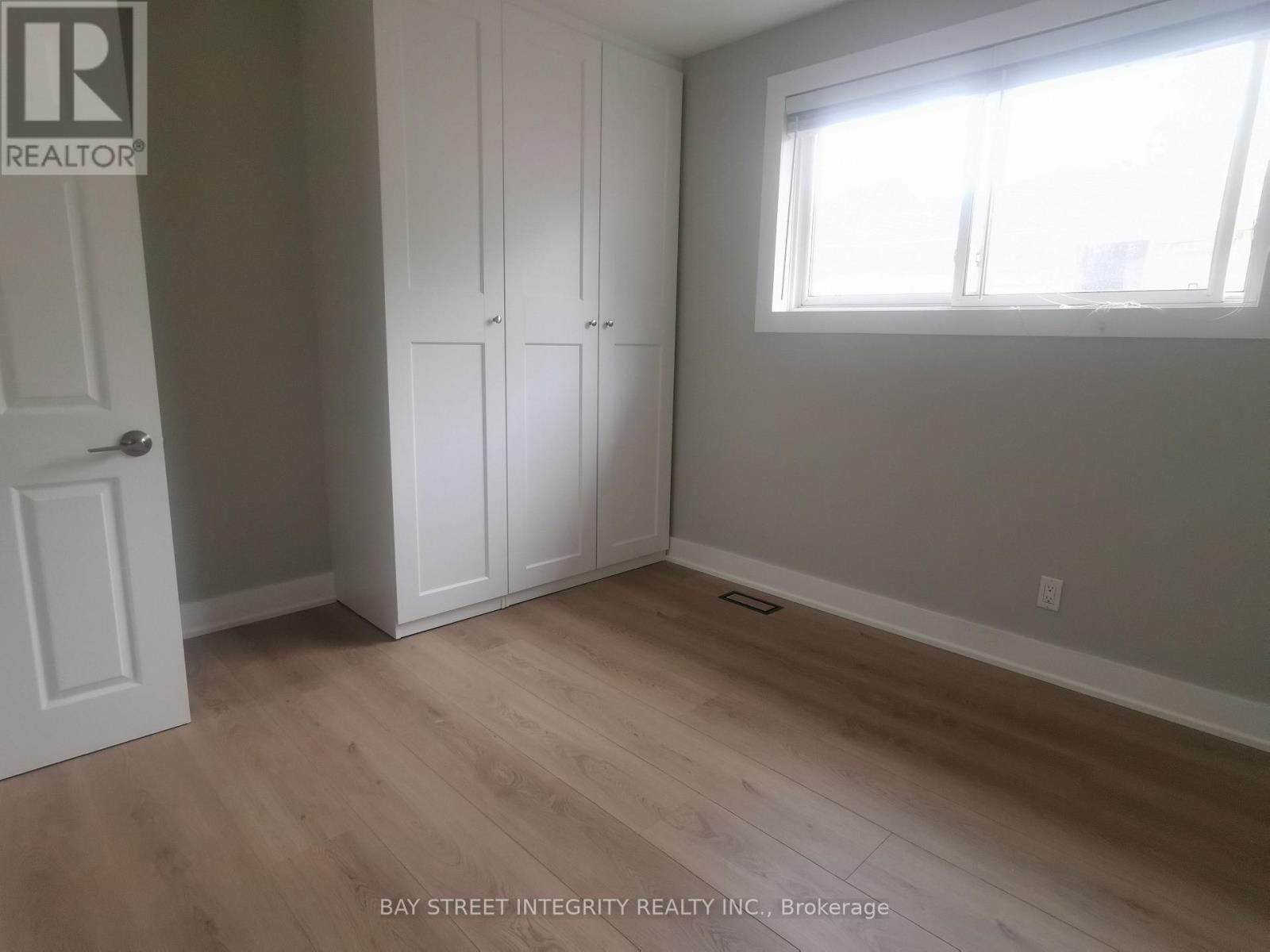 3527 Rexway Drive, Burlington (Roseland), Ontario  L7N 2L8 - Photo 17 - W12177572