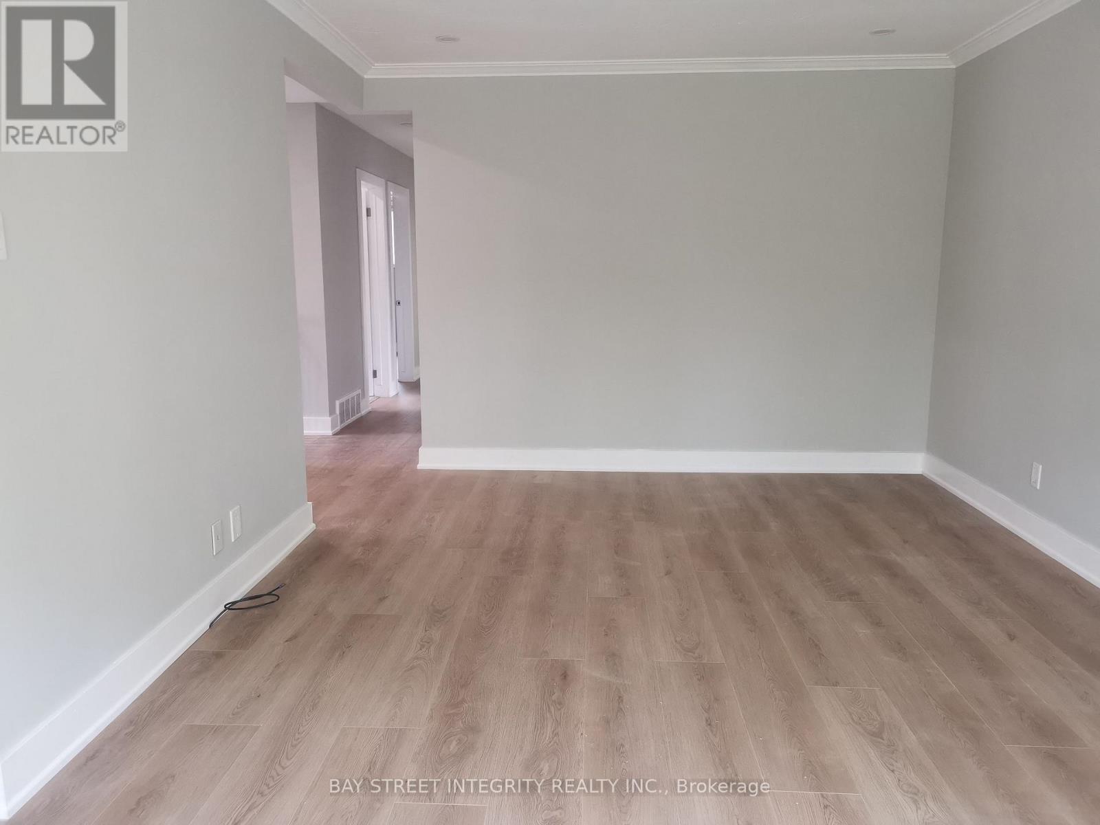 3527 Rexway Drive, Burlington (Roseland), Ontario  L7N 2L8 - Photo 2 - W12177572