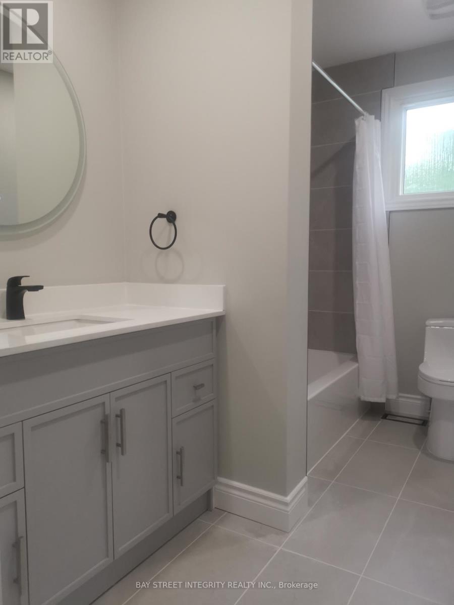 3527 Rexway Drive, Burlington (Roseland), Ontario  L7N 2L8 - Photo 9 - W12177572