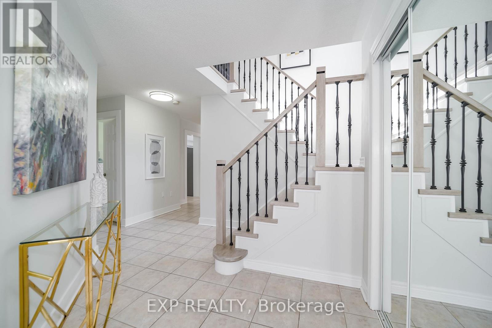 35 Ball Crescent, Whitby, Ontario  L1P 1W6 - Photo 6 - E12197236