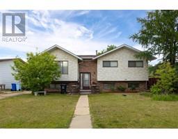 195 Cardinal Drive Thickwood