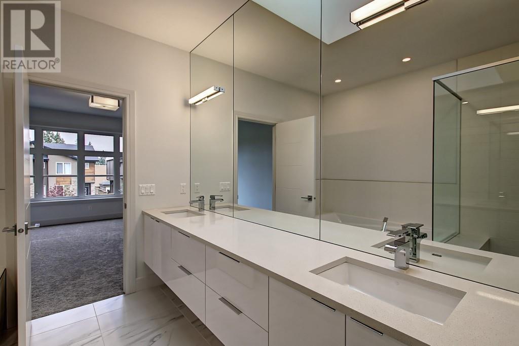 4411 35 Avenue Sw, Calgary, Alberta  T3E 1B2 - Photo 29 - A2226917