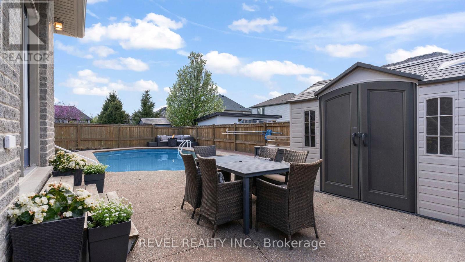 1520 Logans Trail, London South (South A), Ontario  N6K 0B3 - Photo 40 - X12197254