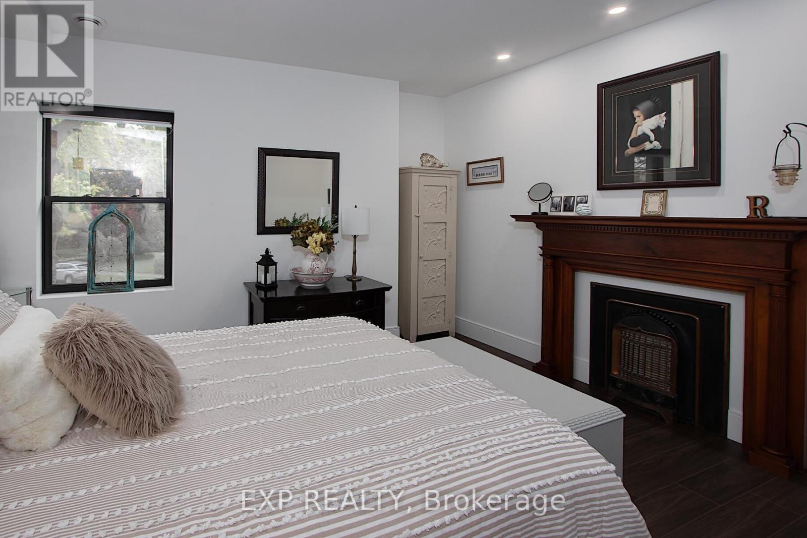 4 - 130 Windsor Crescent, London South, Ontario  N6C 1V8 - Photo 19 - X12197272
