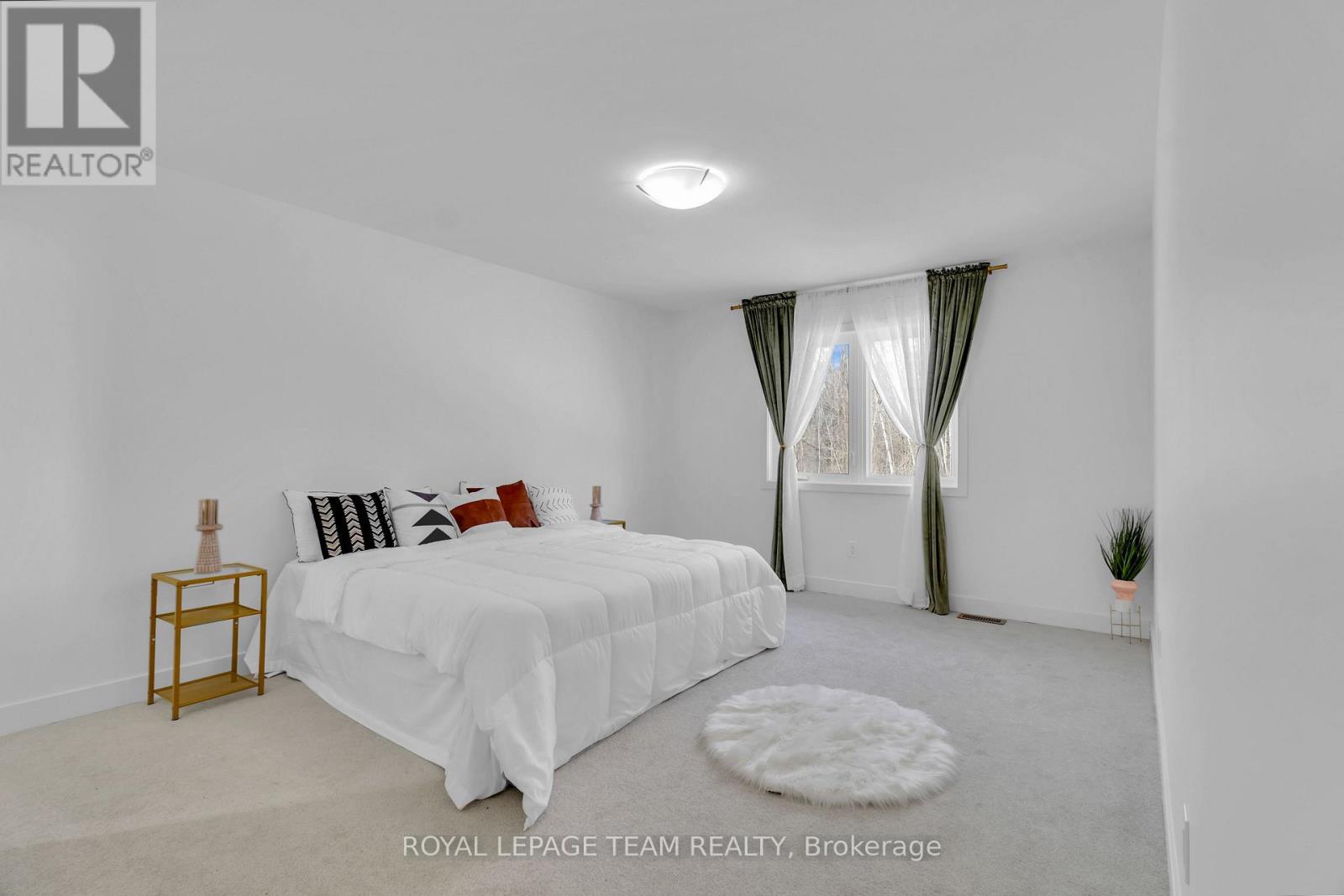 181 Seabert Drive, Arnprior, Ontario  K7S 0H9 - Photo 14 - X12197257
