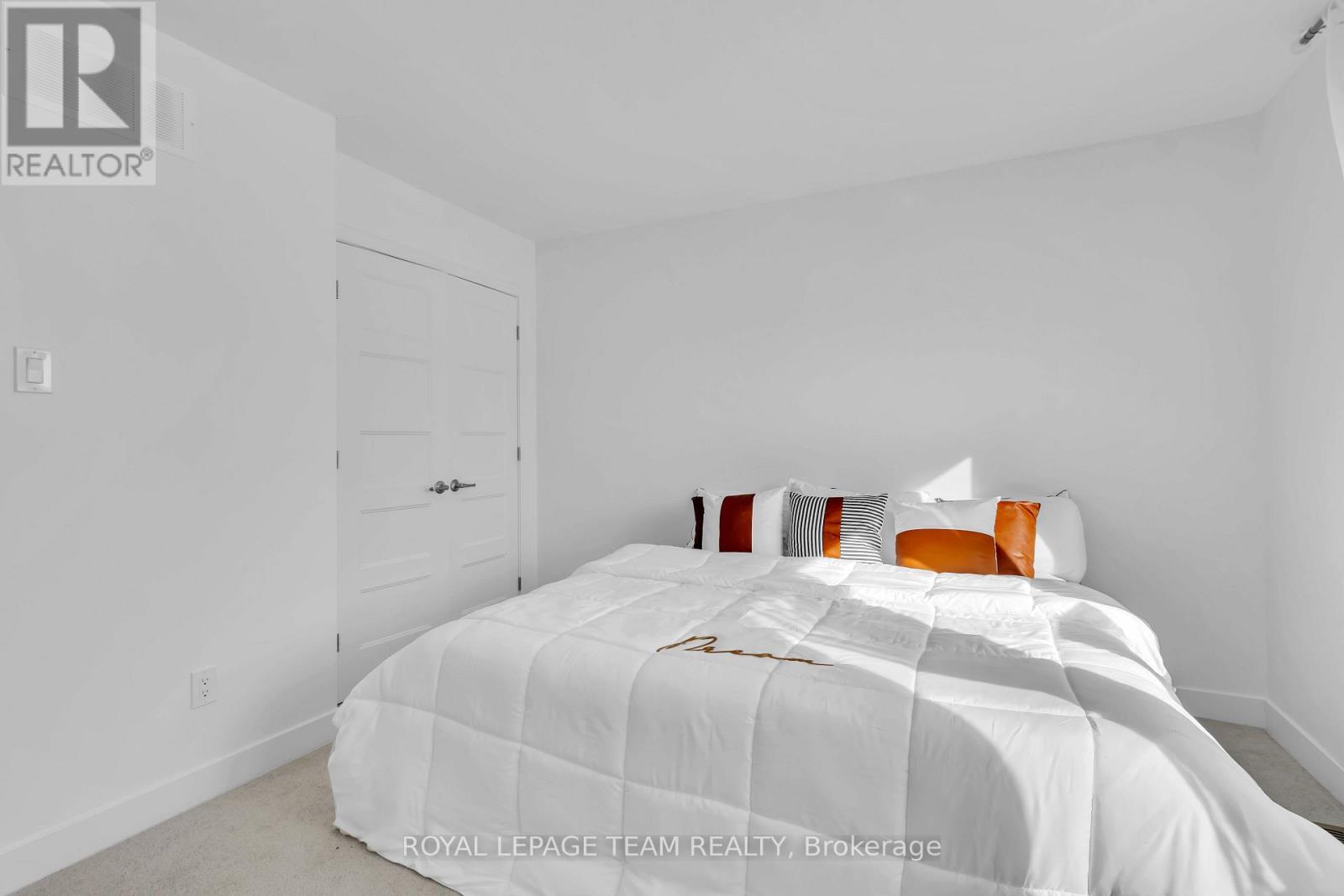 181 Seabert Drive, Arnprior, Ontario  K7S 0H9 - Photo 5 - X12197257