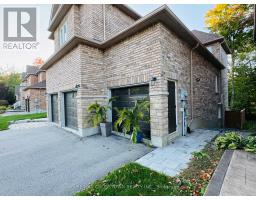 33 CAMELOT SQUARE