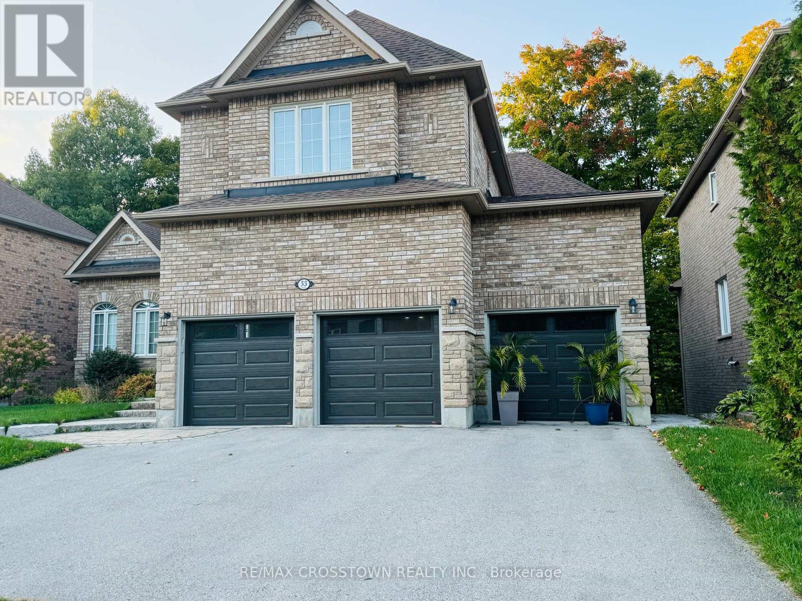 33 Camelot Square, Barrie, Ontario  L4M 0C3 - Photo 14 - S12196700