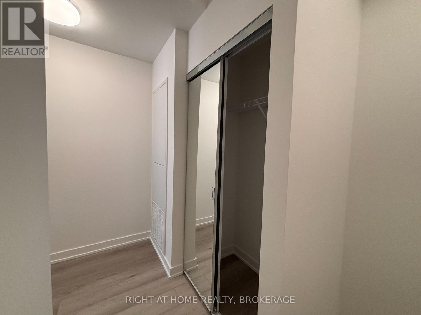 1005 - 127 Broadway Avenue, Toronto, Ontario  M4P 1V3 - Photo 12 - C12197281
