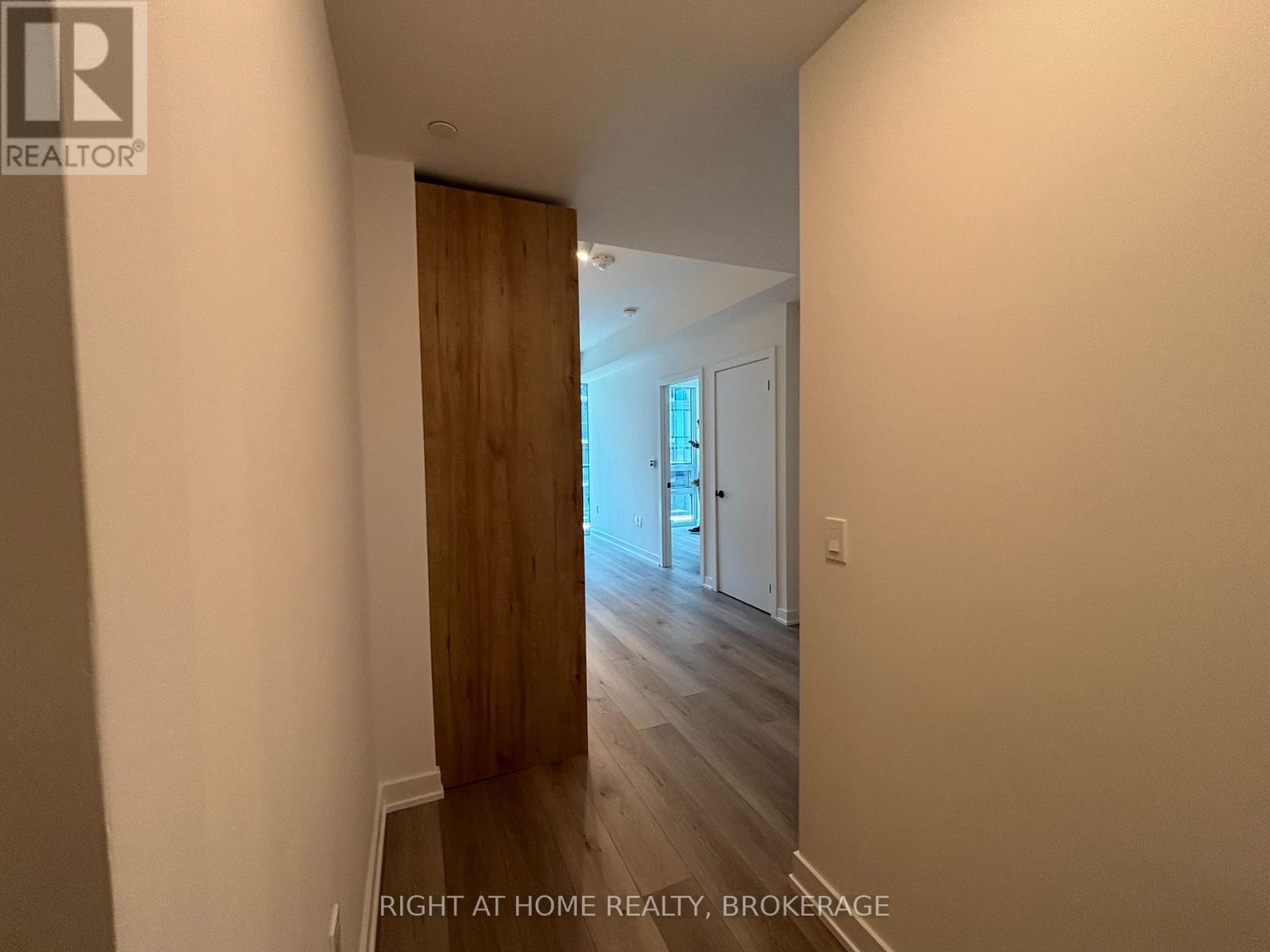 1005 - 127 Broadway Avenue, Toronto, Ontario  M4P 1V3 - Photo 13 - C12197281