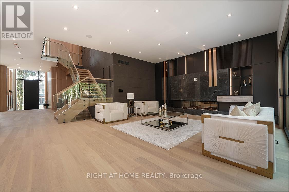 105 Douglas Road, Richmond Hill, Ontario  L4E 3H1 - Photo 12 - N11985551
