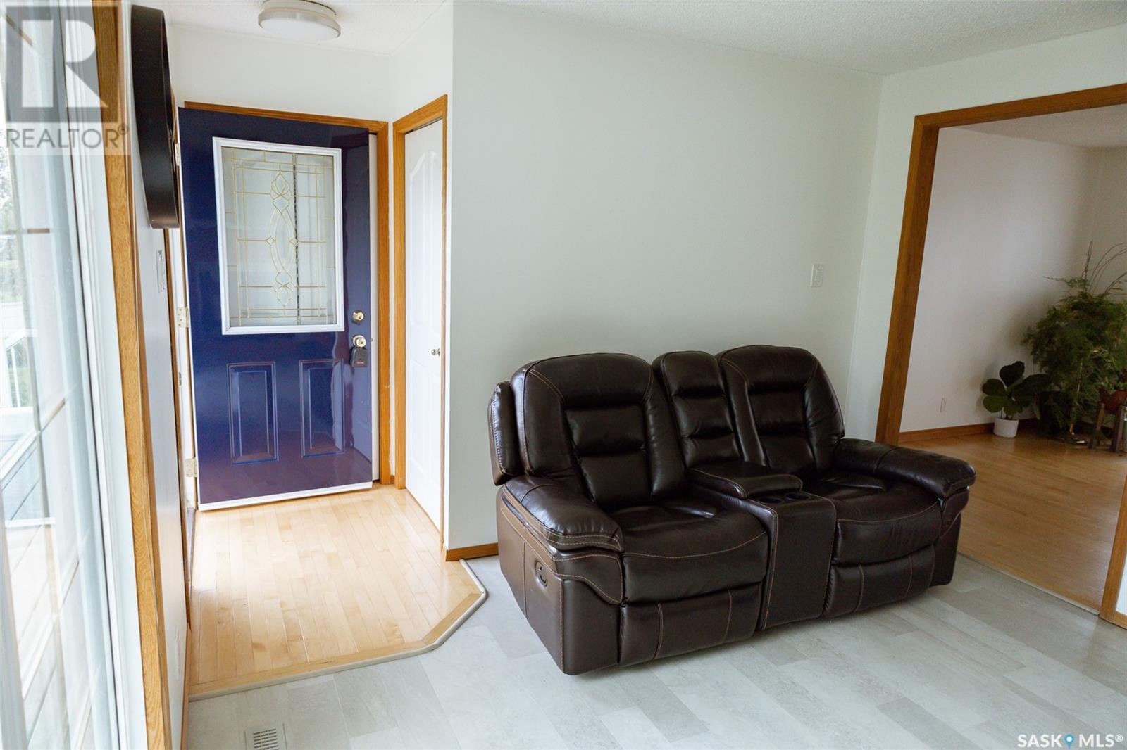 318 Confederation Drive, Weyburn, Saskatchewan  S4H 2G8 - Photo 13 - SK008289