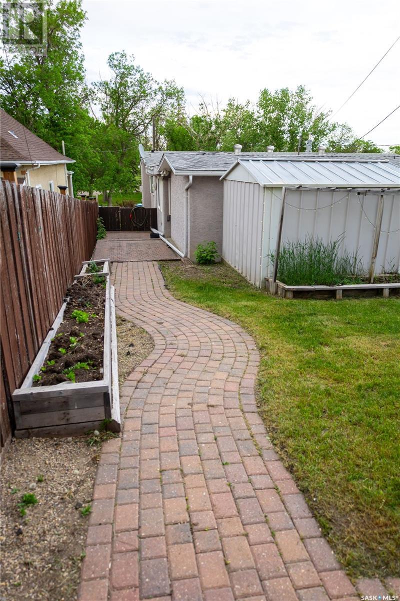 318 Confederation Drive, Weyburn, Saskatchewan  S4H 2G8 - Photo 29 - SK008289