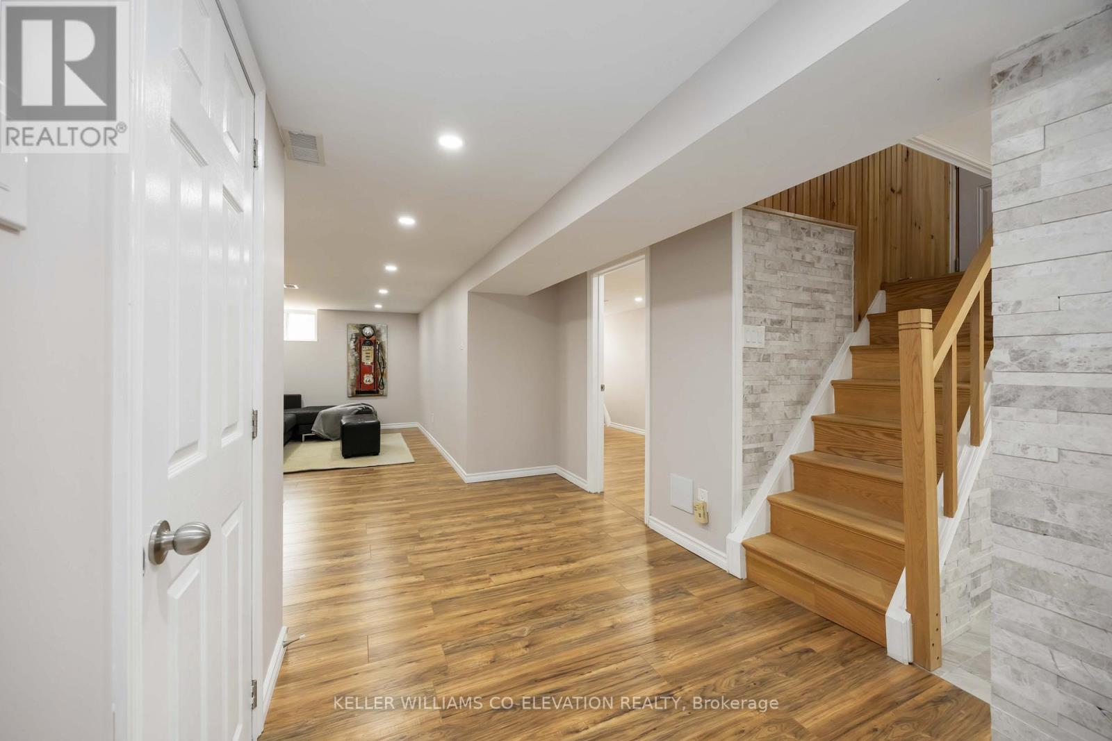 383 Rimilton Avenue, Toronto, Ontario  M8W 2G1 - Photo 24 - W12197277