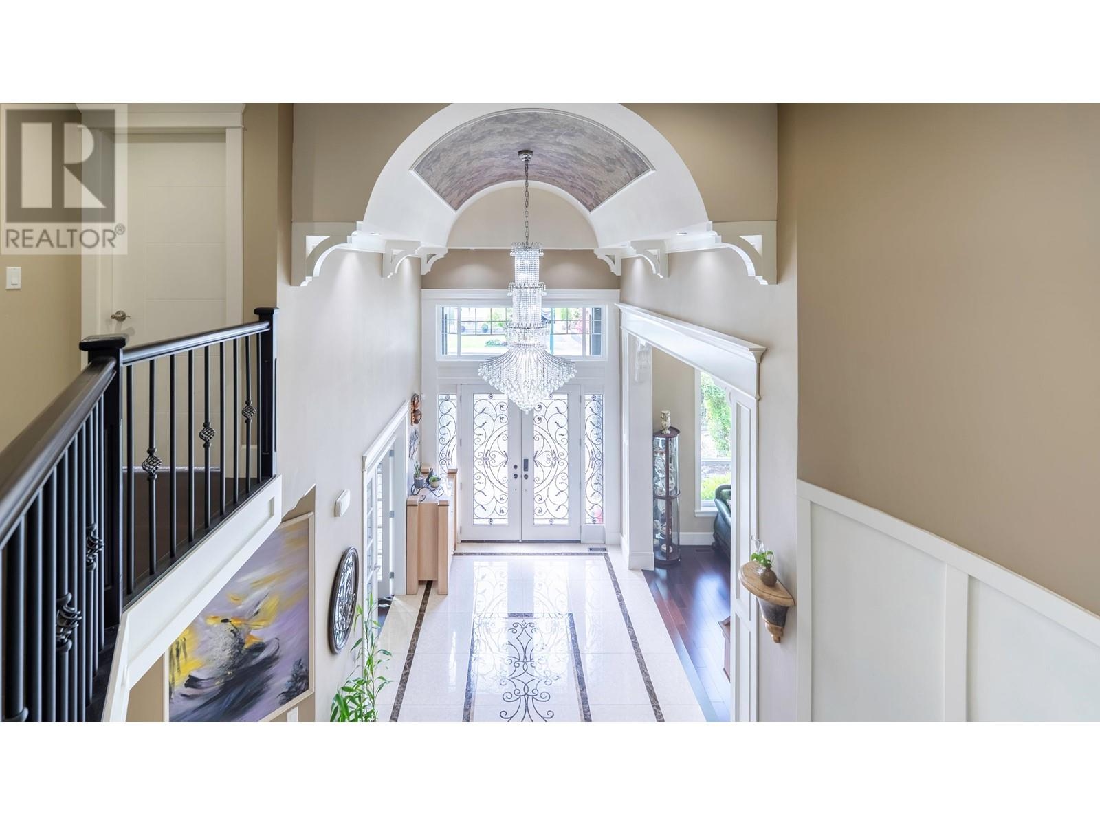 Property at 1565 KING ALBERT AVENUE image 3