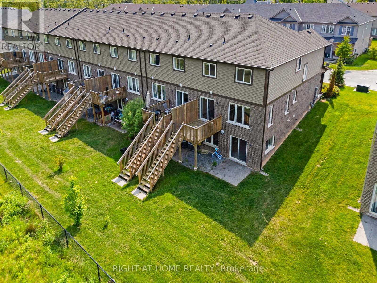 6 - 340 Prospect Point Road N, Fort Erie (Ridgeway), Ontario  L0S 1N0 - Photo 4 - X12197261
