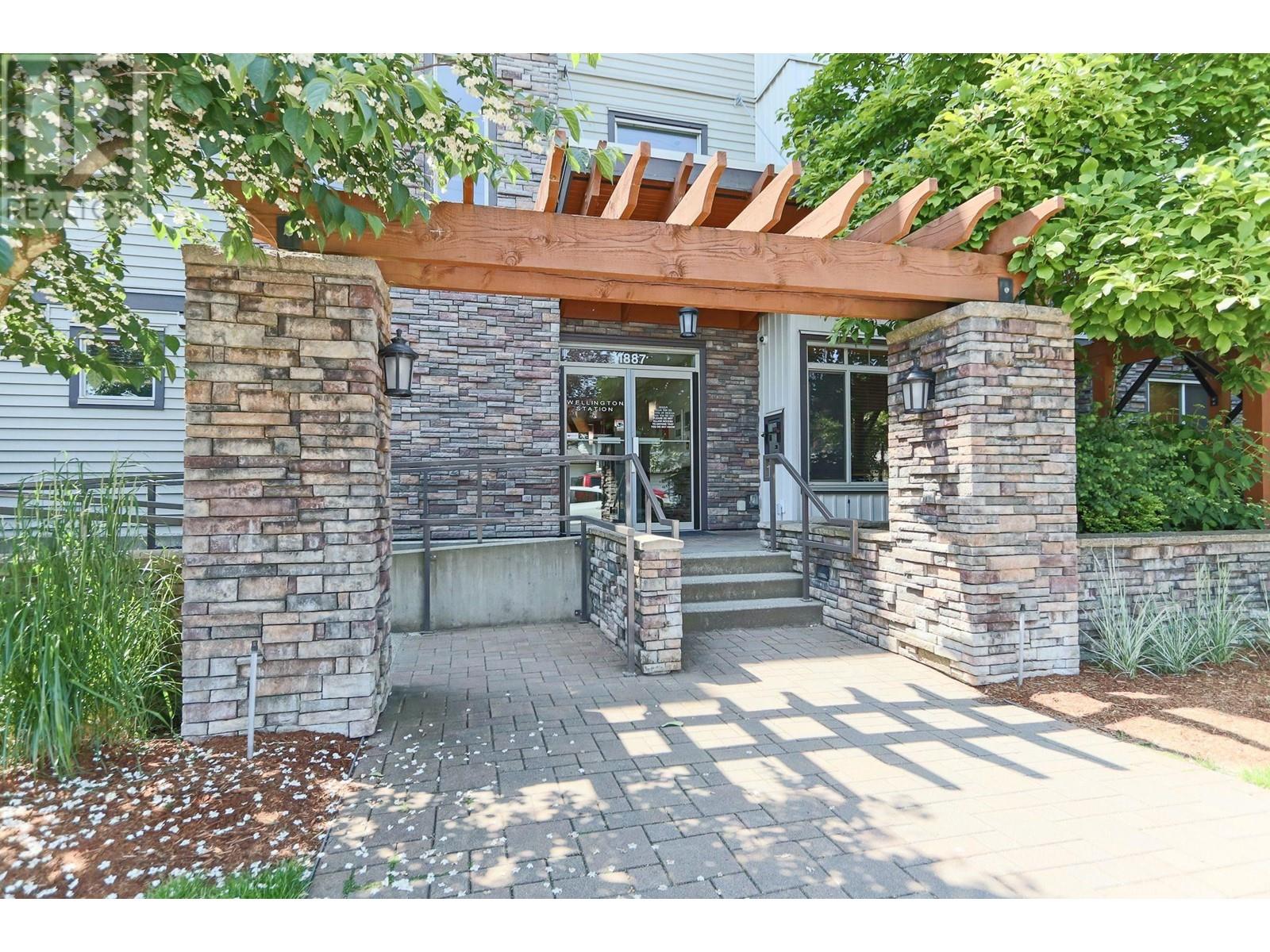 413 11887 Burnett Street, Maple Ridge, British Columbia  V2X 6P6 - Photo 1 - R3011690