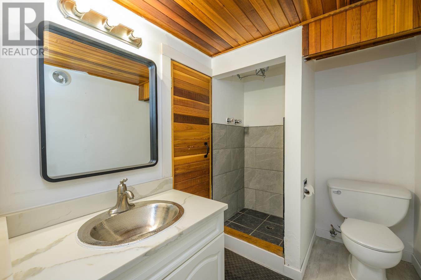 8110 Hart Highway, Prince George, British Columbia  V2K 3B5 - Photo 31 - R3006329