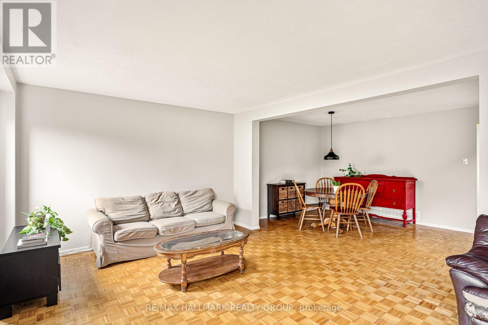 1a Crestlea Crescent, Ottawa, Ontario  K2G 4N1 - Photo 13 - X12197313