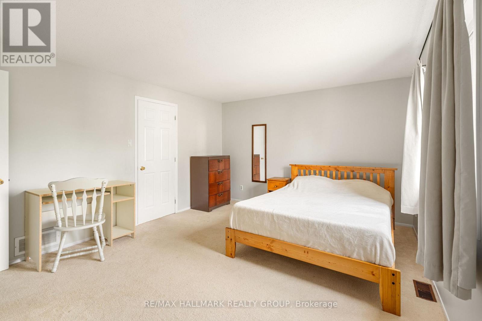 1a Crestlea Crescent, Ottawa, Ontario  K2G 4N1 - Photo 23 - X12197313