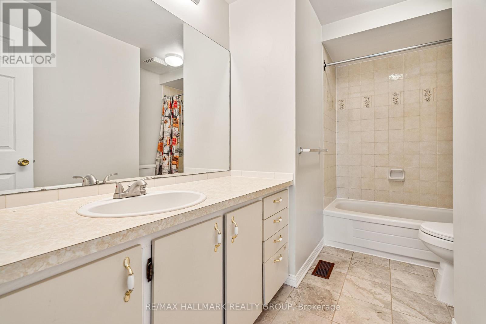 1a Crestlea Crescent, Ottawa, Ontario  K2G 4N1 - Photo 29 - X12197313