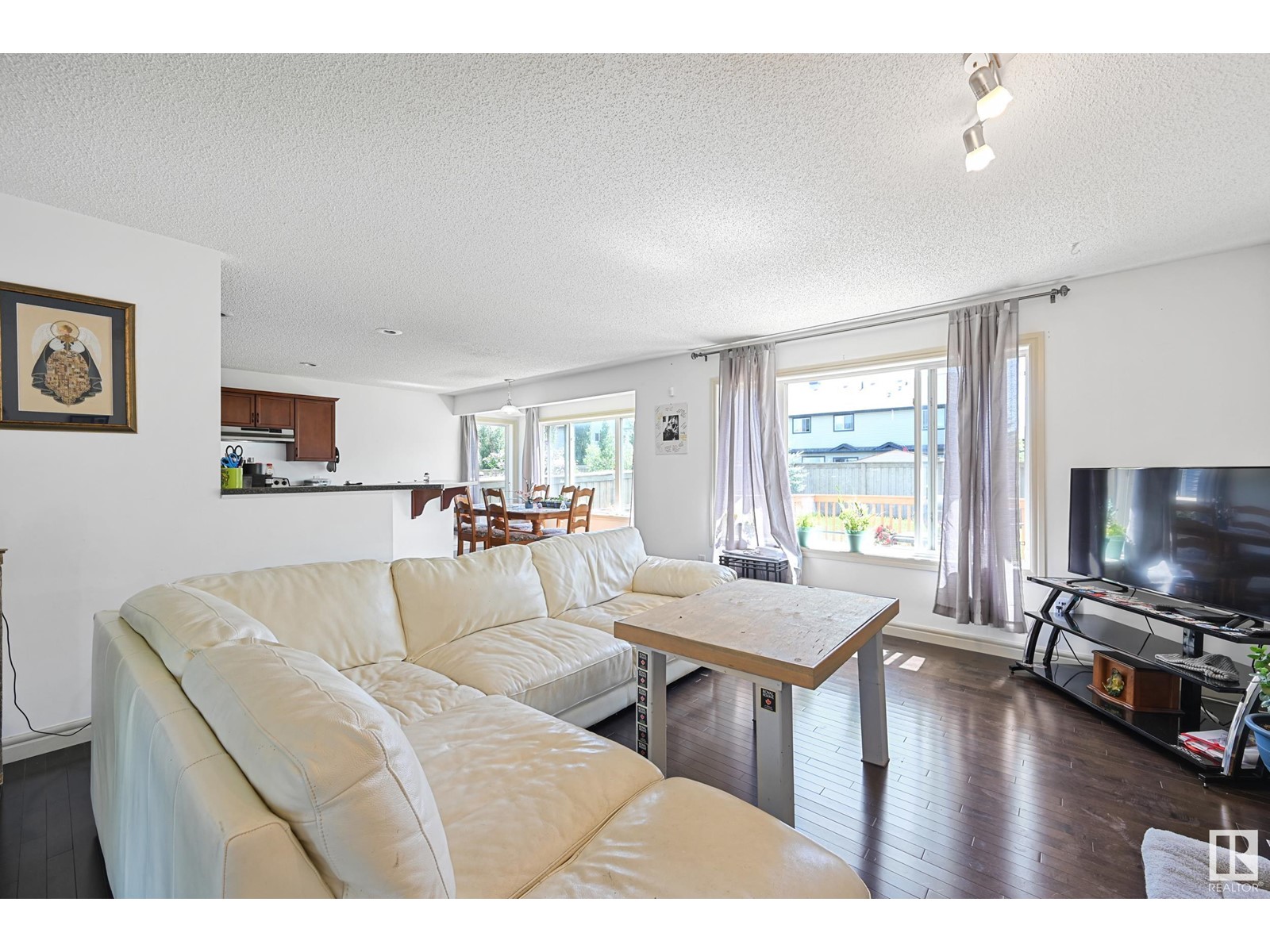 8411 Sloane Cr Nw, Edmonton, Alberta  T6R 0L4 - Photo 4 - E4440404