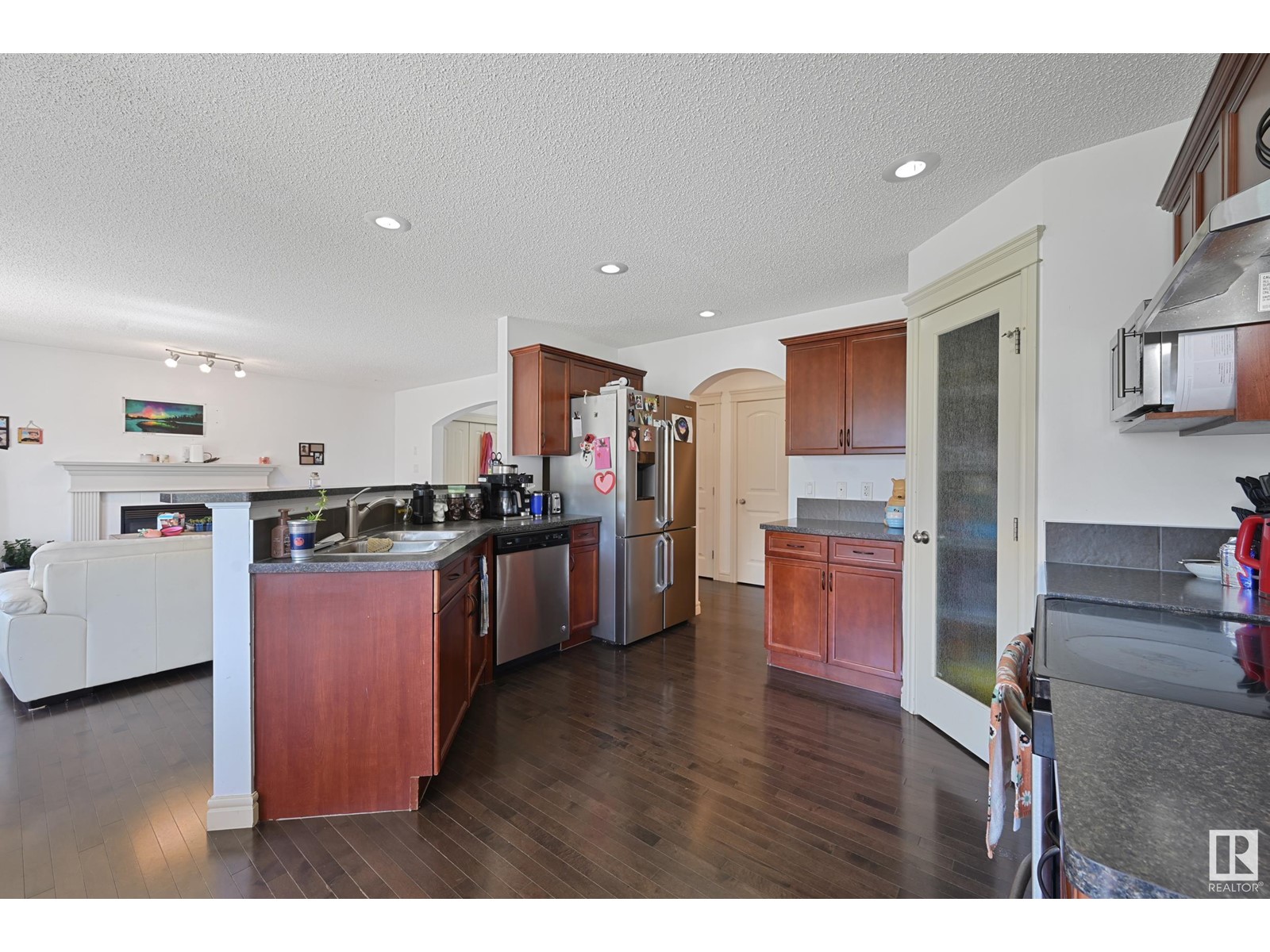 8411 Sloane Cr Nw, Edmonton, Alberta  T6R 0L4 - Photo 10 - E4440404
