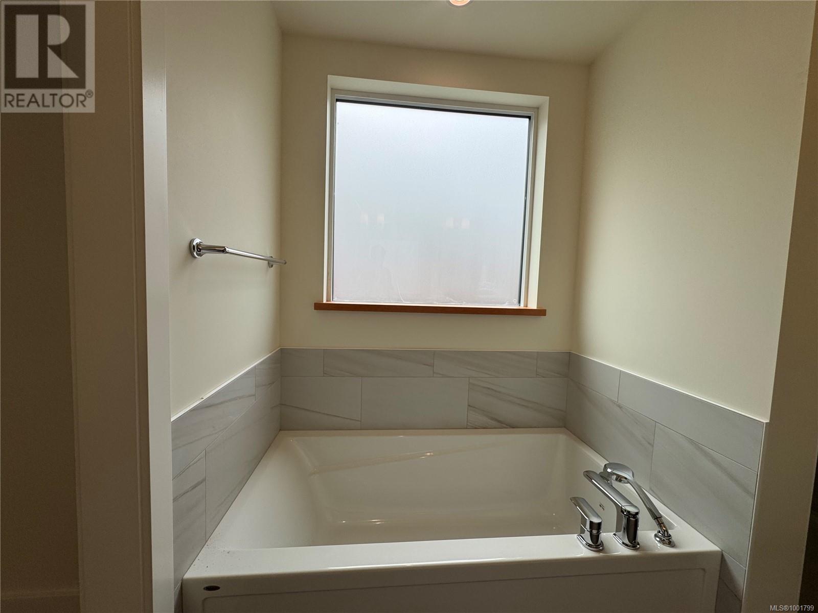 770 Sitka St, Campbell River, British Columbia  V9H 0G4 - Photo 16 - 1001799