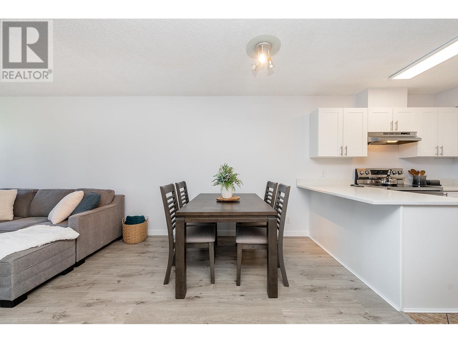 605 3970 Carrigan Court, Burnaby, British Columbia  V3N 4S5 - Photo 8 - R3011483