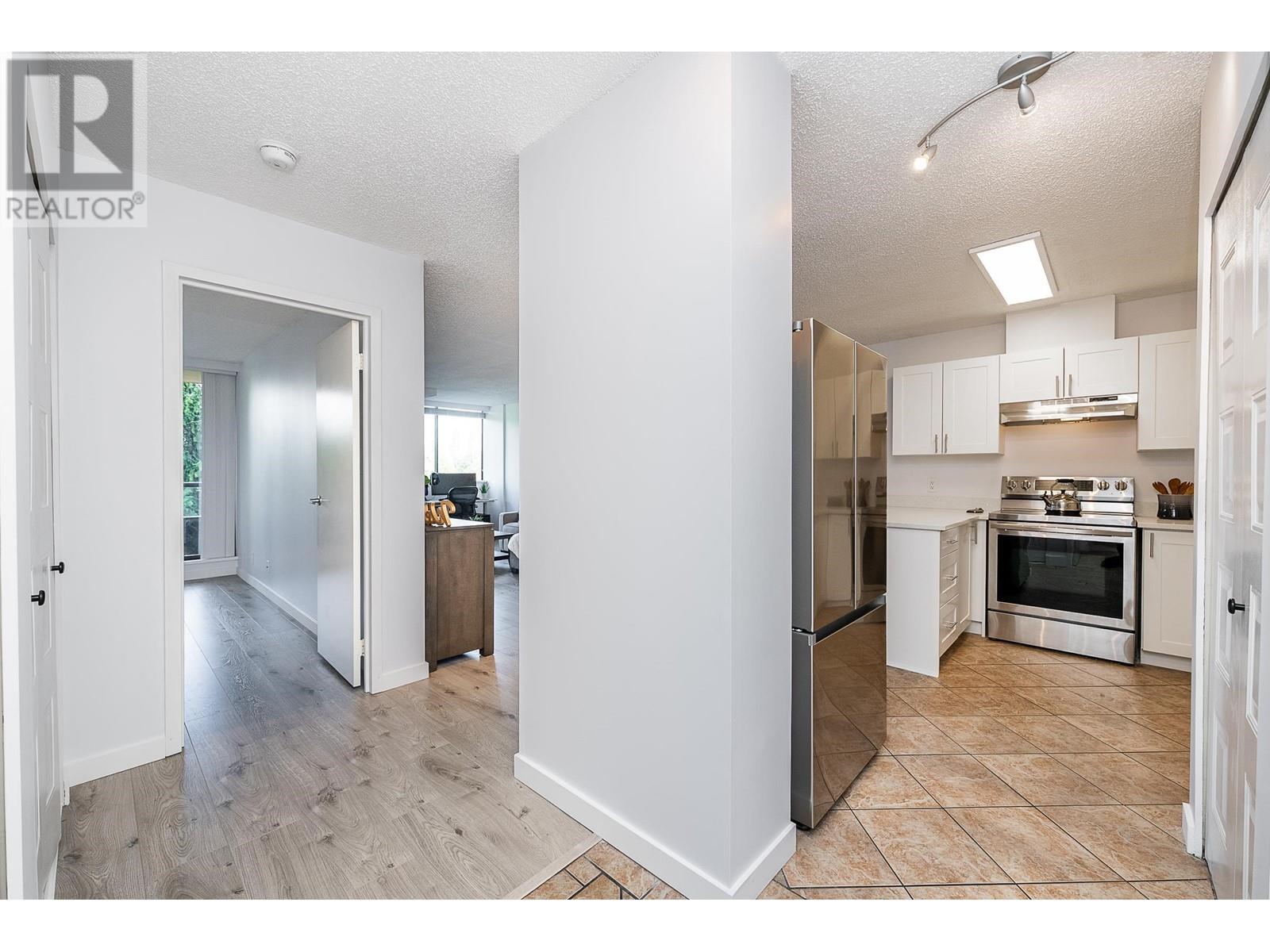 605 3970 Carrigan Court, Burnaby, British Columbia  V3N 4S5 - Photo 3 - R3011483