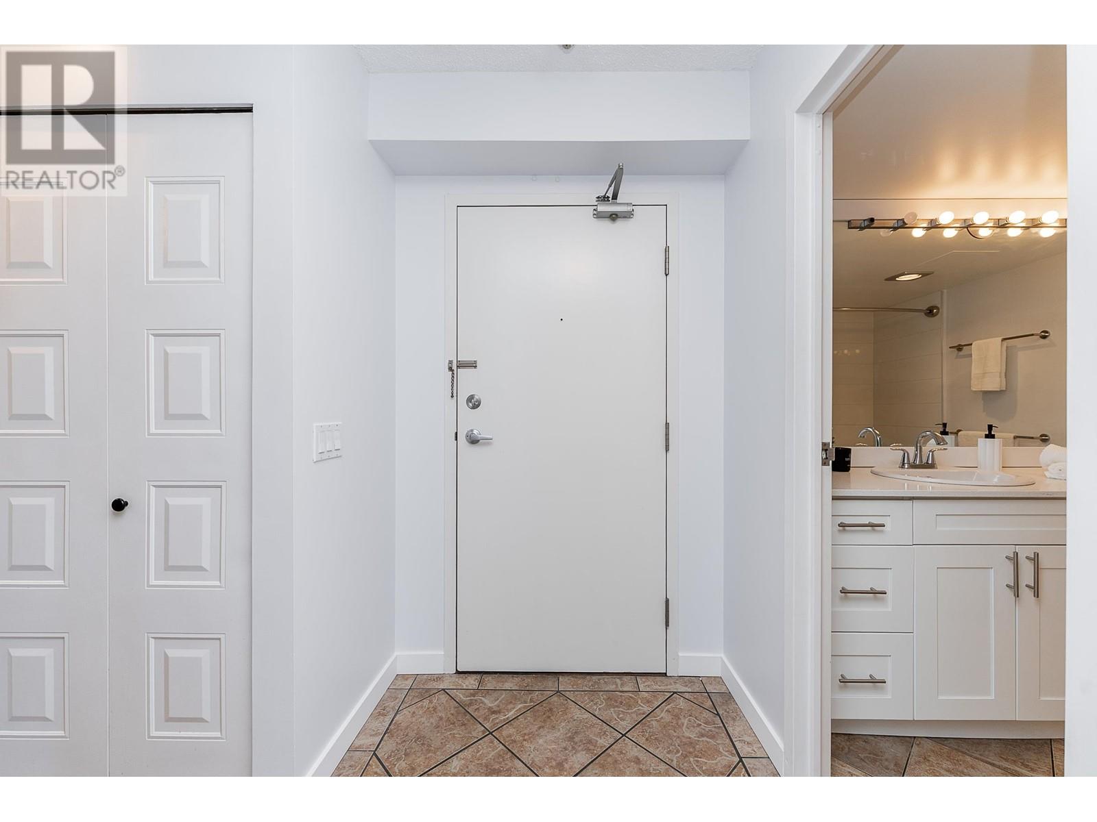 605 3970 Carrigan Court, Burnaby, British Columbia  V3N 4S5 - Photo 21 - R3011483