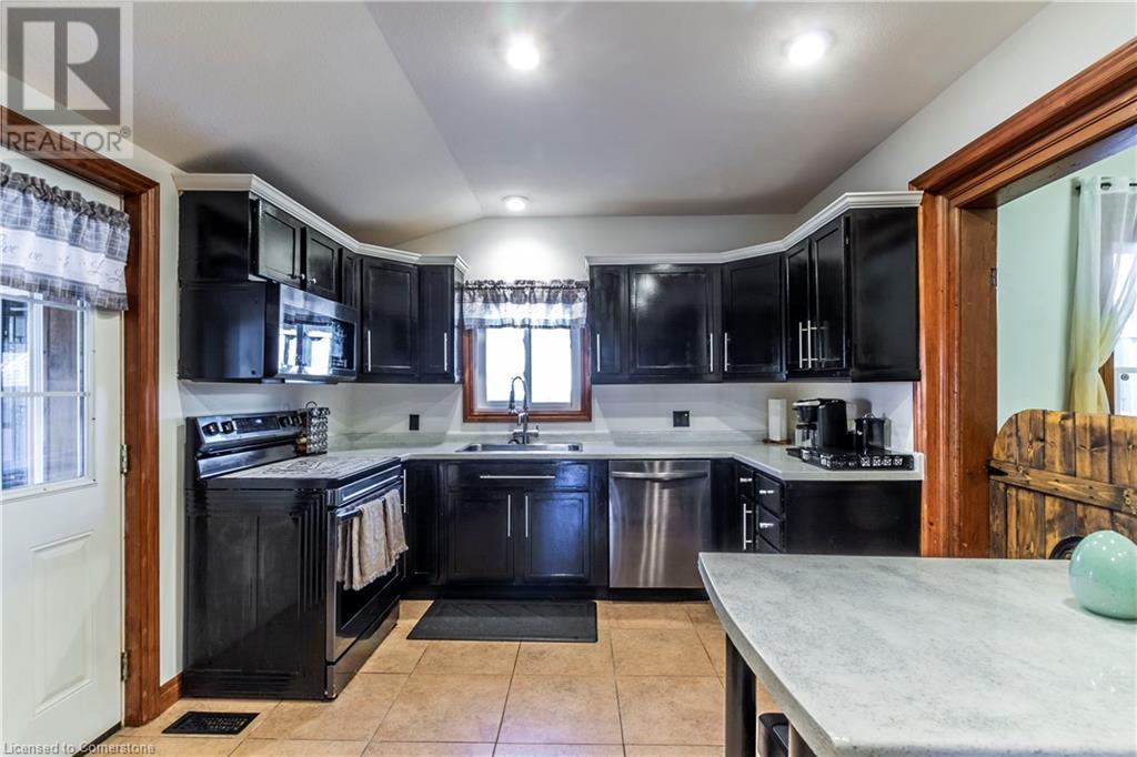 30 Erie Street, St. Thomas, Ontario N5R 2M5 - Photo 23 - 40737010