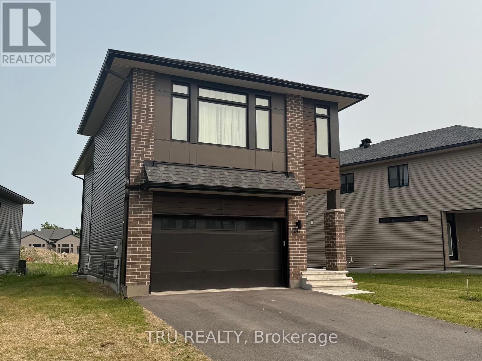 317 WHITHAM CRESCENT, North Grenville, Ontario