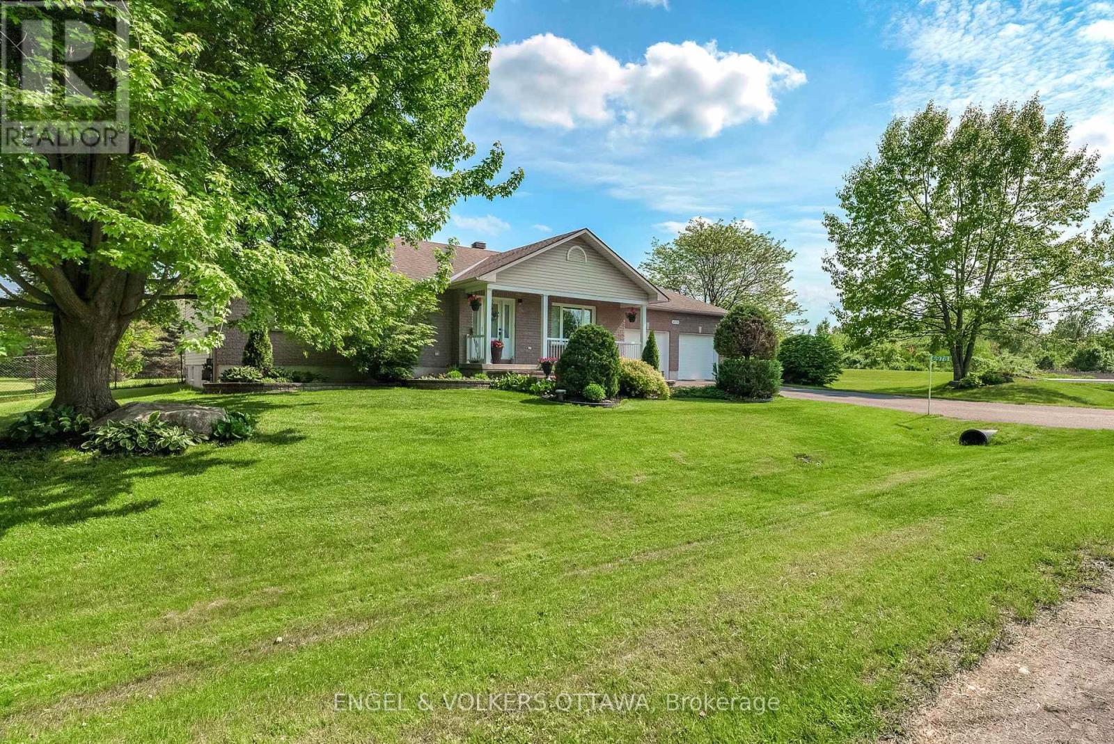 Property at 6978 ALDERGROVE WAY image 2