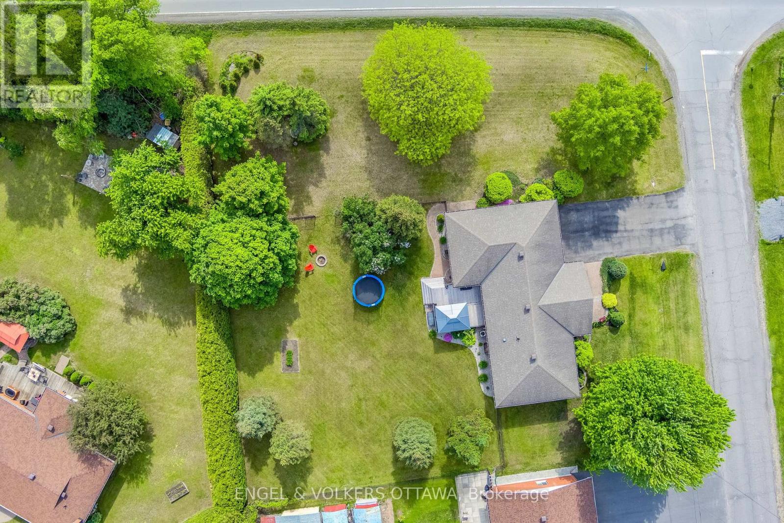 Property at 6978 ALDERGROVE WAY image 4