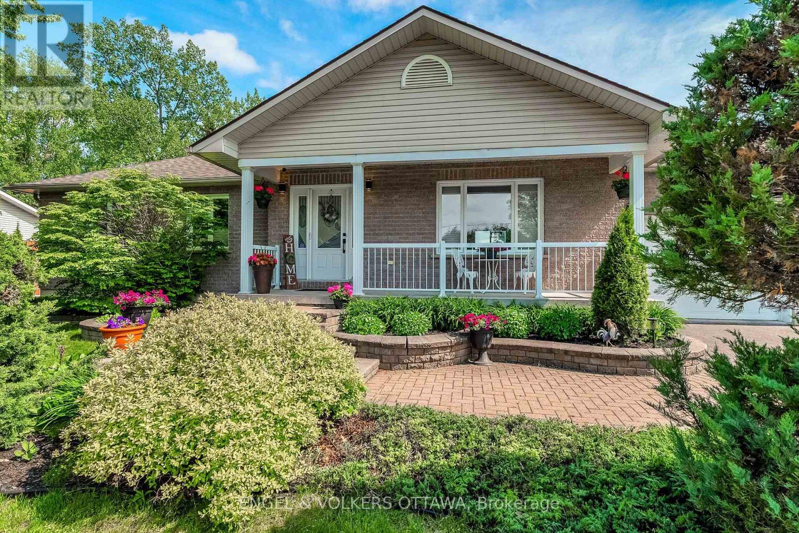 Property at 6978 ALDERGROVE WAY image 5