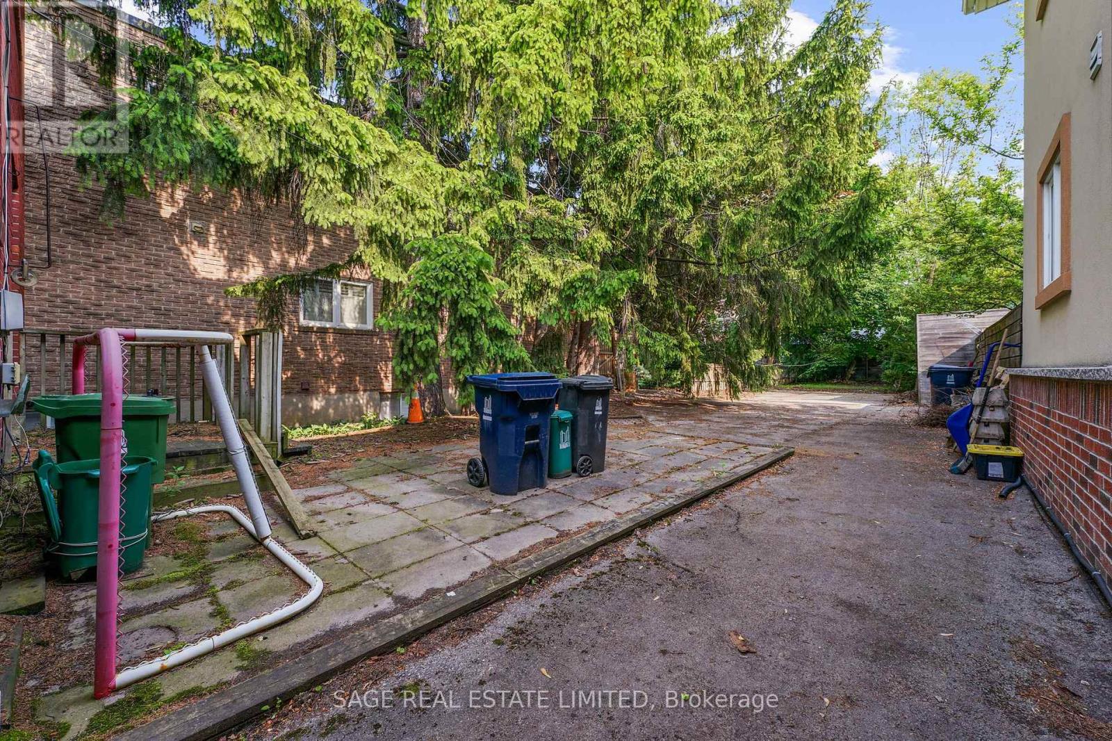 42 Sherwood Avenue, Toronto, Ontario  M4P 2A7 - Photo 15 - C12197350