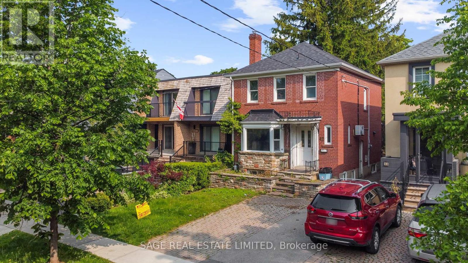 42 Sherwood Avenue, Toronto, Ontario  M4P 2A7 - Photo 2 - C12197350