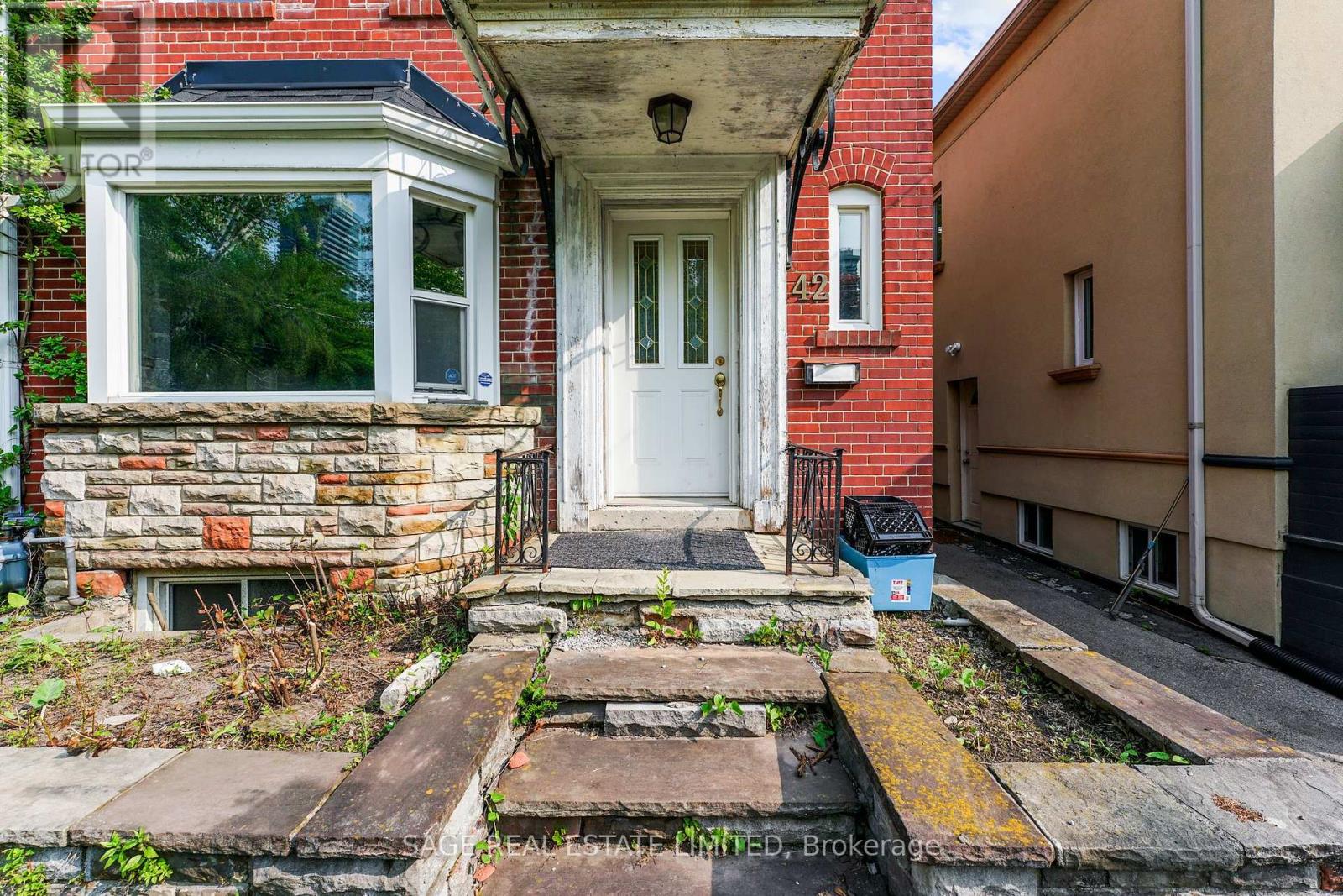 42 Sherwood Avenue, Toronto, Ontario  M4P 2A7 - Photo 5 - C12197350