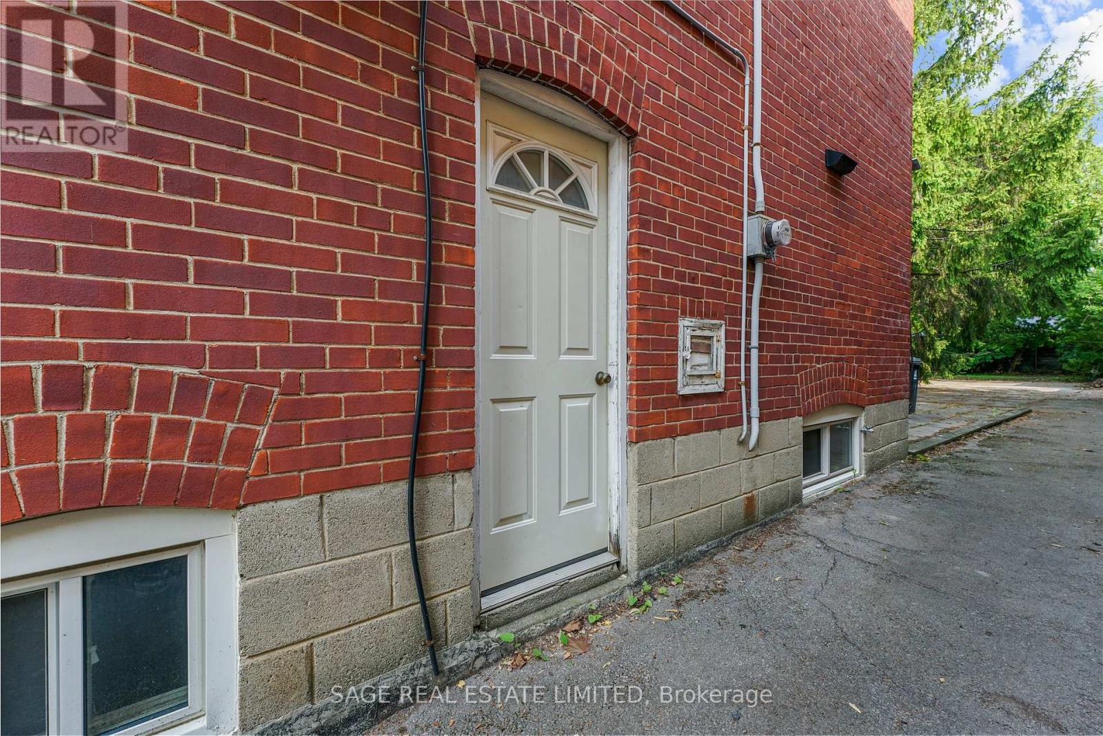 42 Sherwood Avenue, Toronto, Ontario  M4P 2A7 - Photo 6 - C12197350