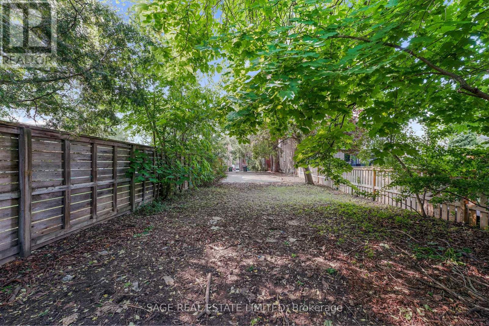 42 Sherwood Avenue, Toronto, Ontario  M4P 2A7 - Photo 9 - C12197350