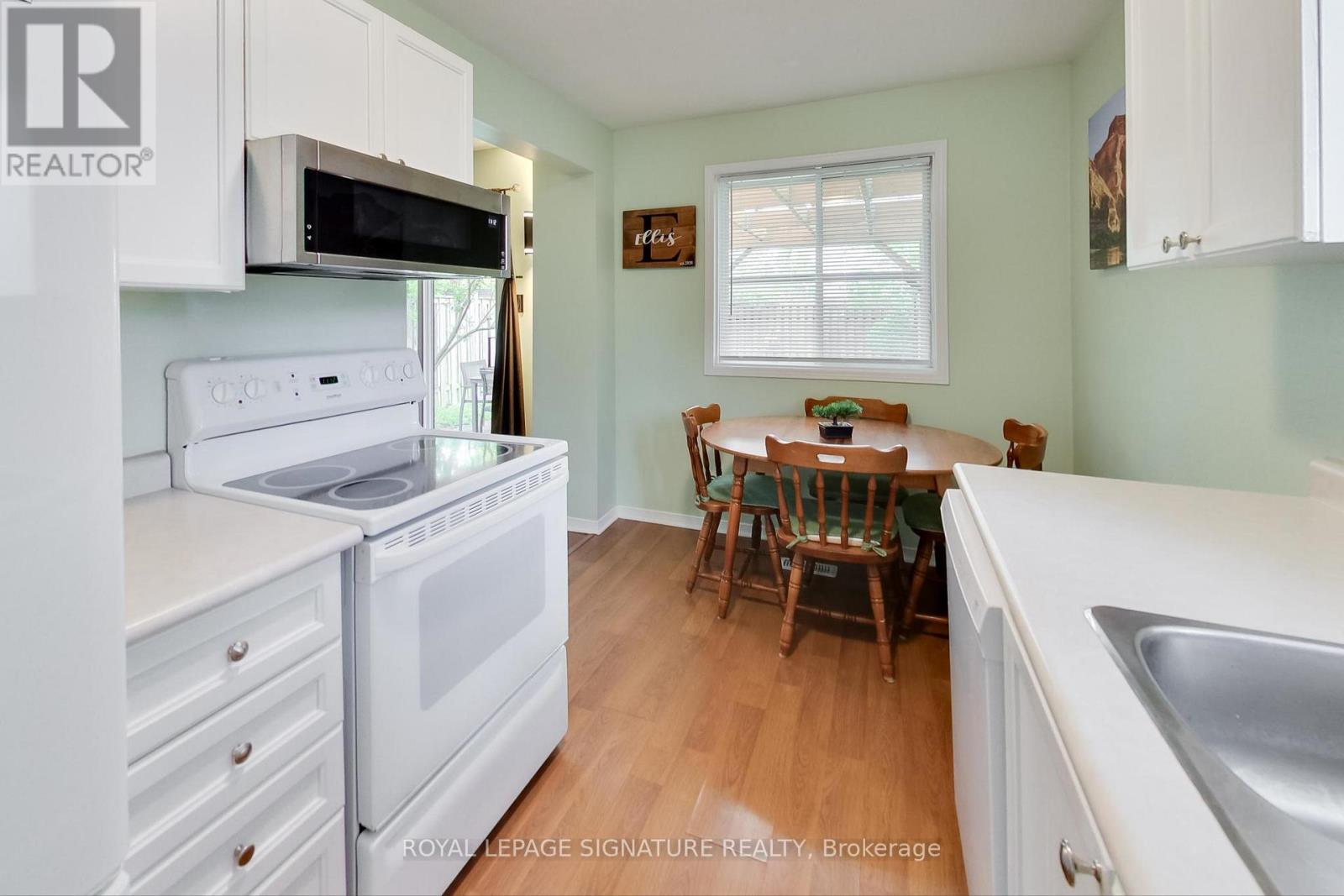 18 Palling Lane, Barrie, Ontario  L4M 6H4 - Photo 11 - S12197329